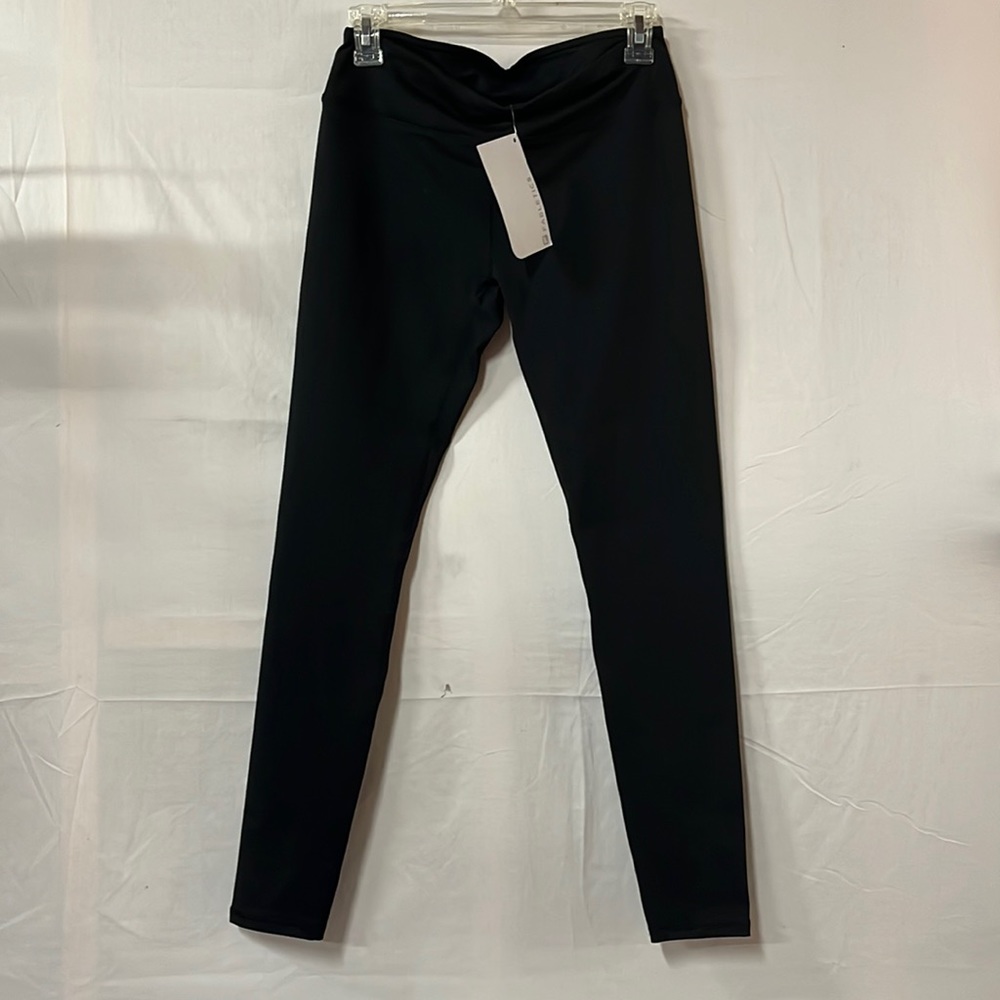 NWT Fabletics Salar Leggings 28”
